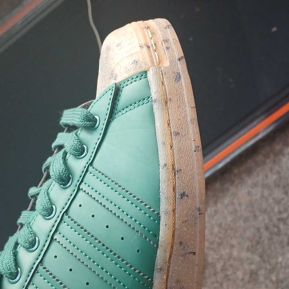 Adidas Forest Green Sneakers with Speckled Sole - Picture 4 of 9